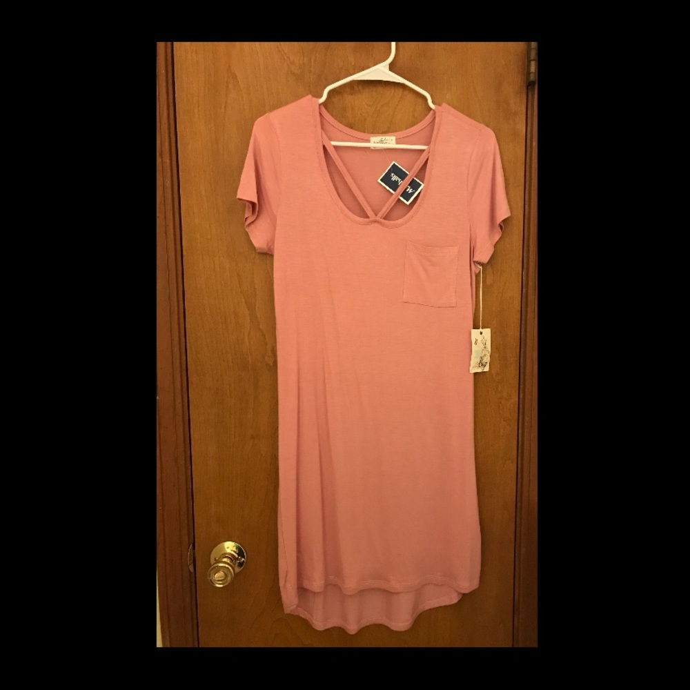 Cross-cross neck t-shirt dress